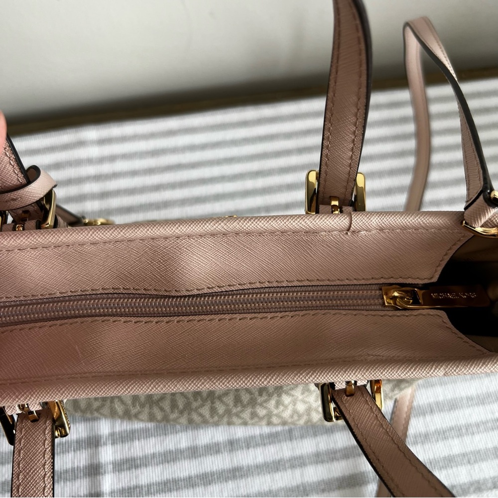 Michael Kors Jet Set Women's Travel Purse Bag #260130 - Picture 7 of 12
